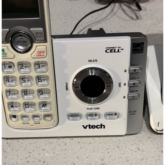 VTech DS6722-3 DECT 6.0 3-Handset Cordless Phone with Digital Answering System - Picture 9 of 11